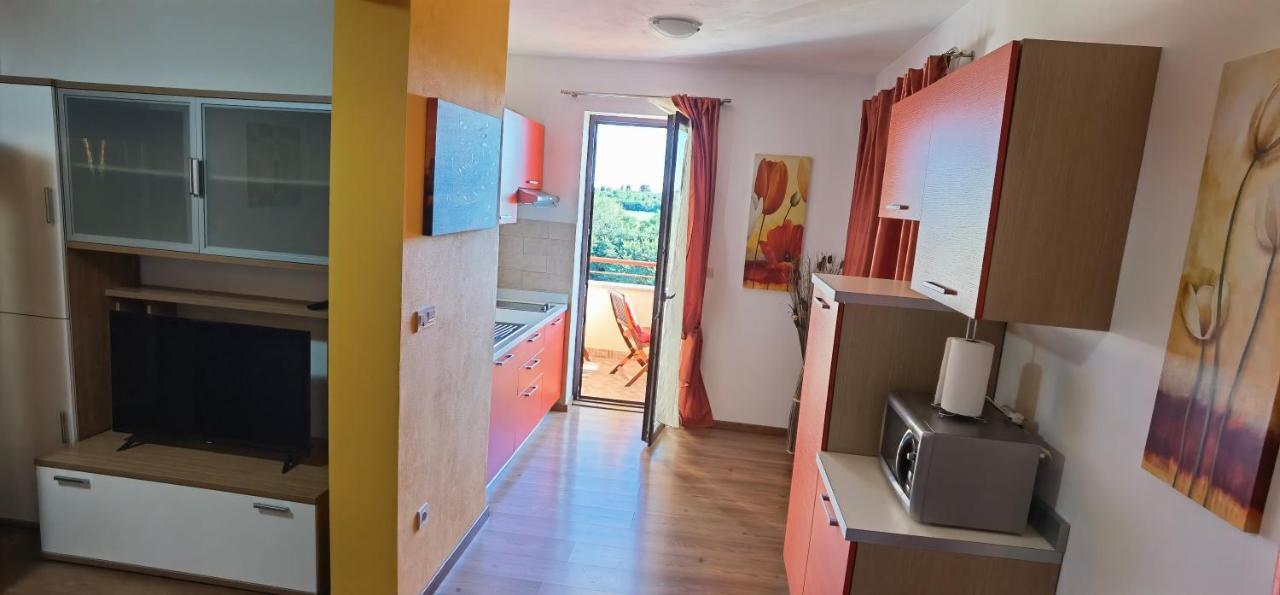 Apartments Fantazija Ровинь Экстерьер фото