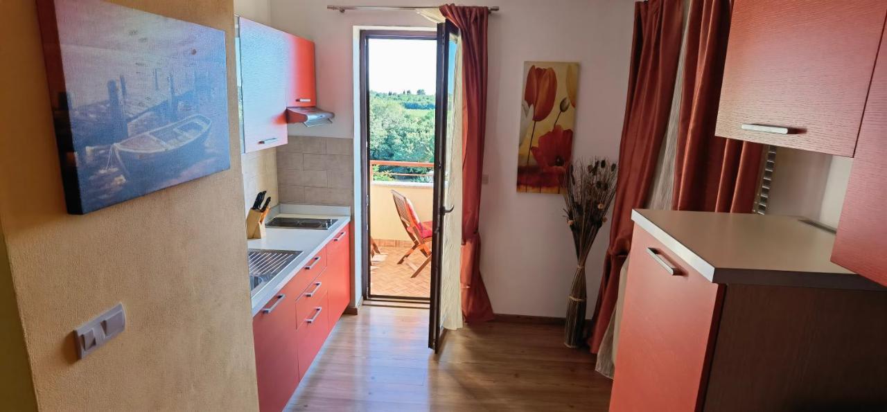 Apartments Fantazija Ровинь Экстерьер фото