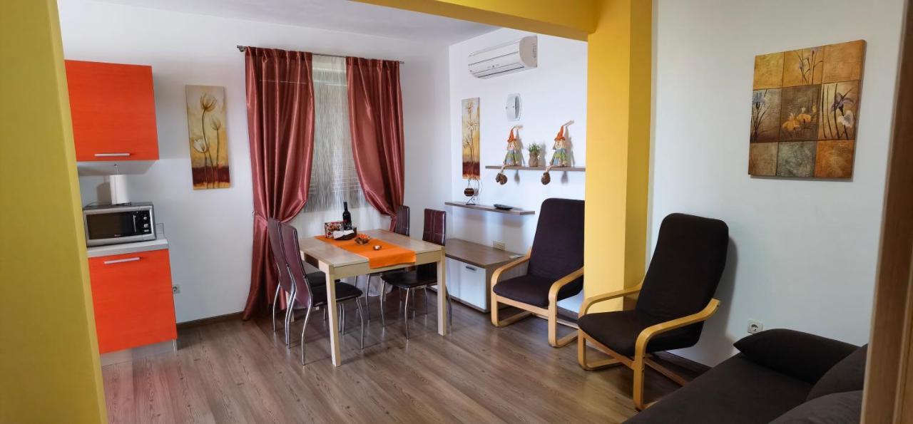 Apartments Fantazija Ровинь Экстерьер фото