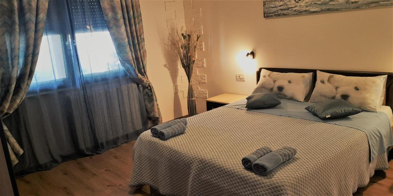 Apartments Fantazija Ровинь Экстерьер фото