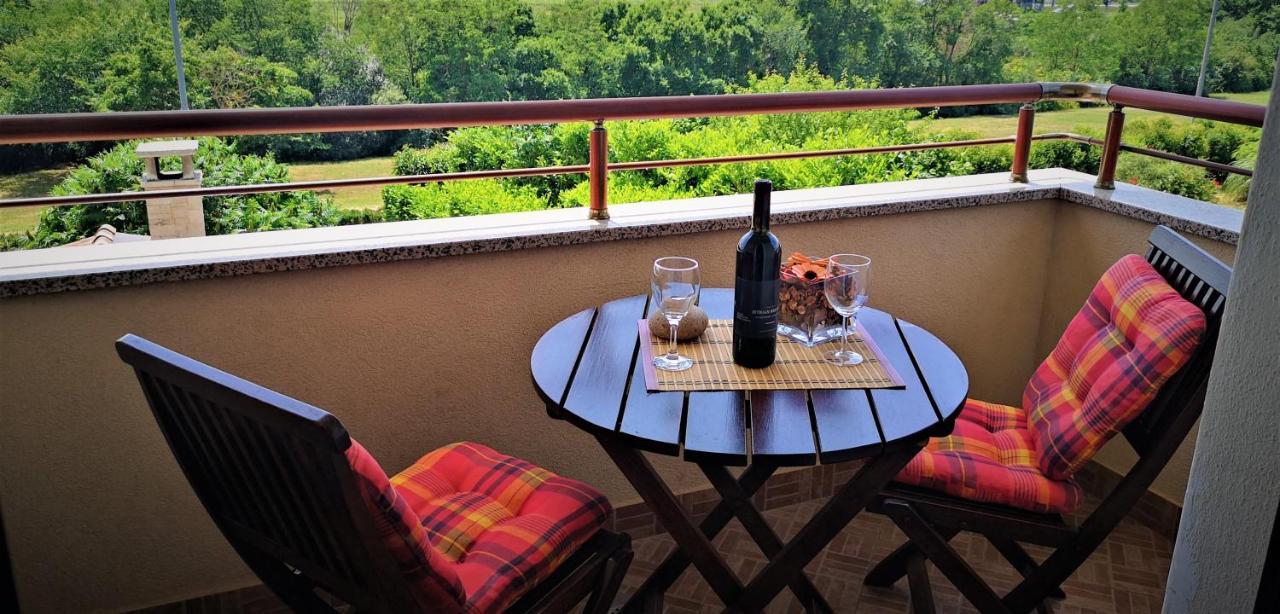 Apartments Fantazija Ровинь Экстерьер фото