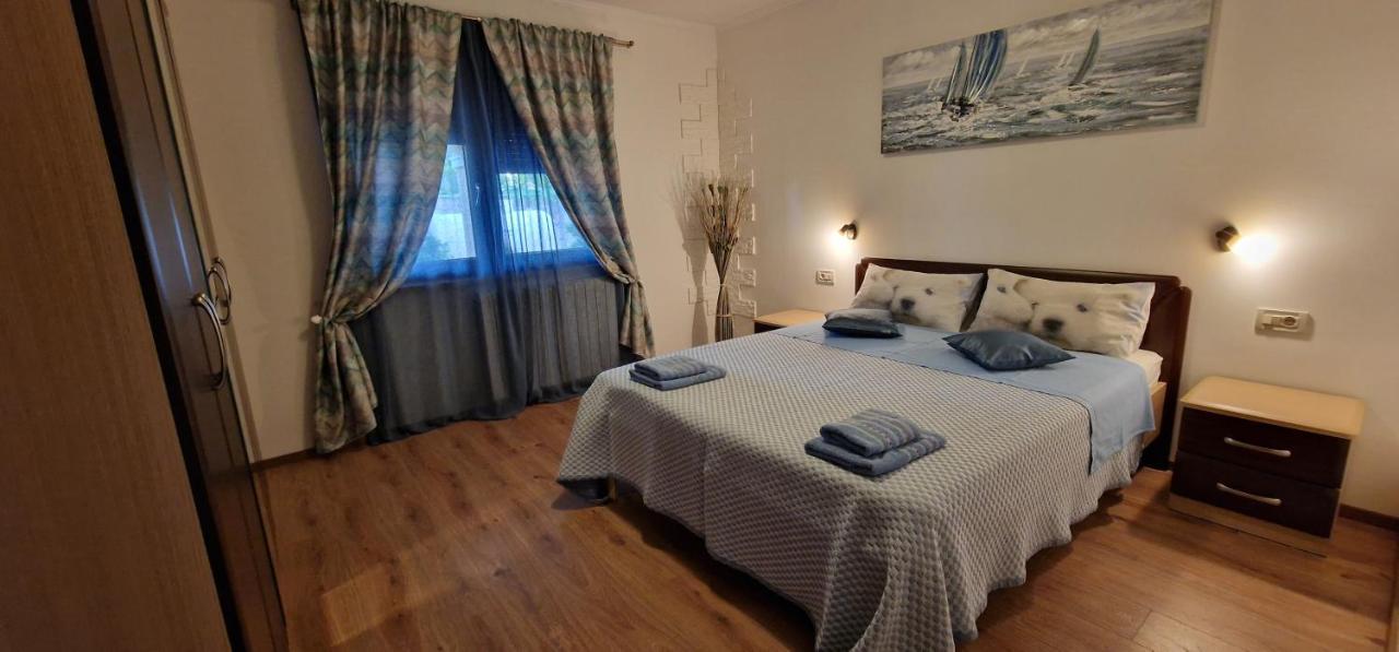 Apartments Fantazija Ровинь Экстерьер фото