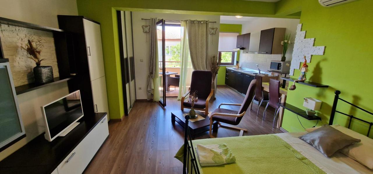 Apartments Fantazija Ровинь Экстерьер фото