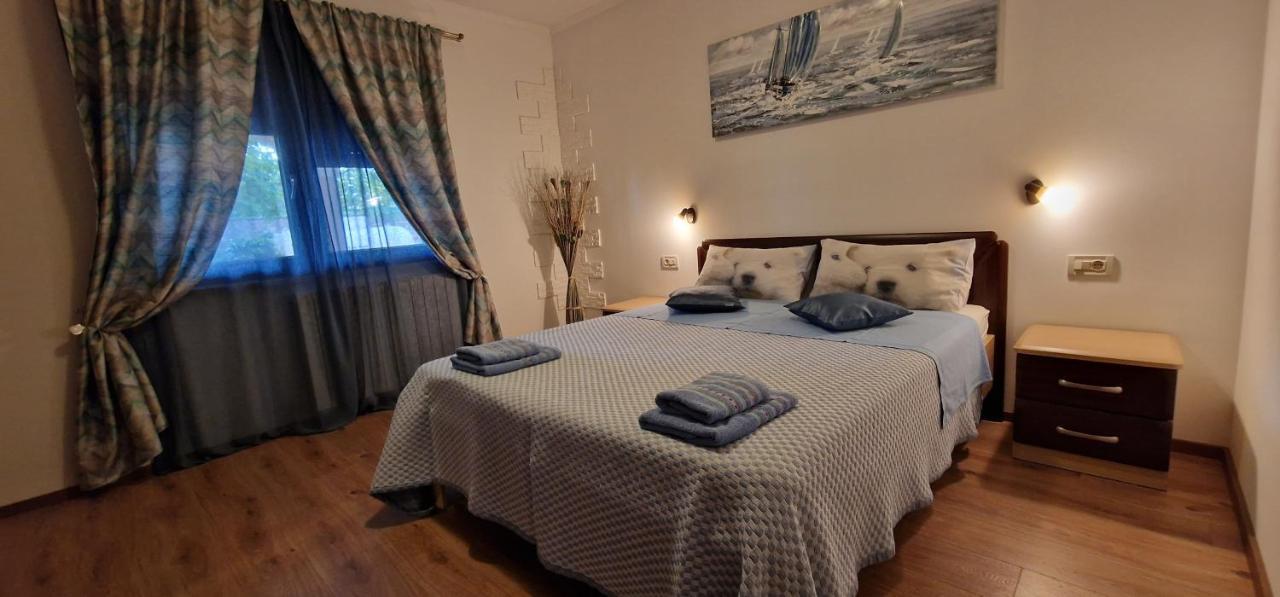 Apartments Fantazija Ровинь Экстерьер фото